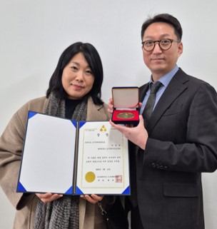 안경란 학부 졸업생 "대한국토·도시계획학회장상" 수상 대표이미지